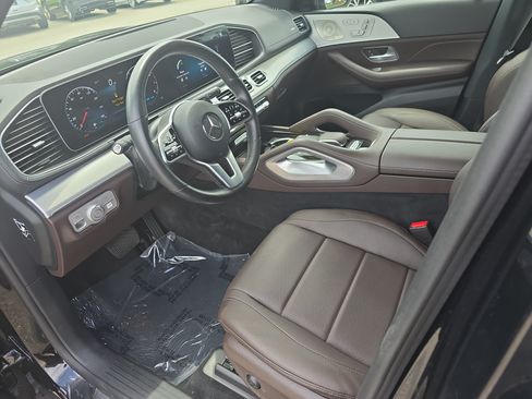 Used 2022 Mercedes-Benz GLS 450 4MATIC image 15