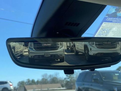 Certified 2024 Buick Enclave Avenir w/ Avenir Technology Package image 29