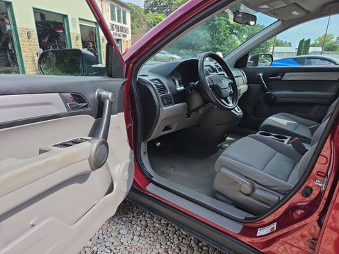 Used 2011 Honda CR-V LX image 9
