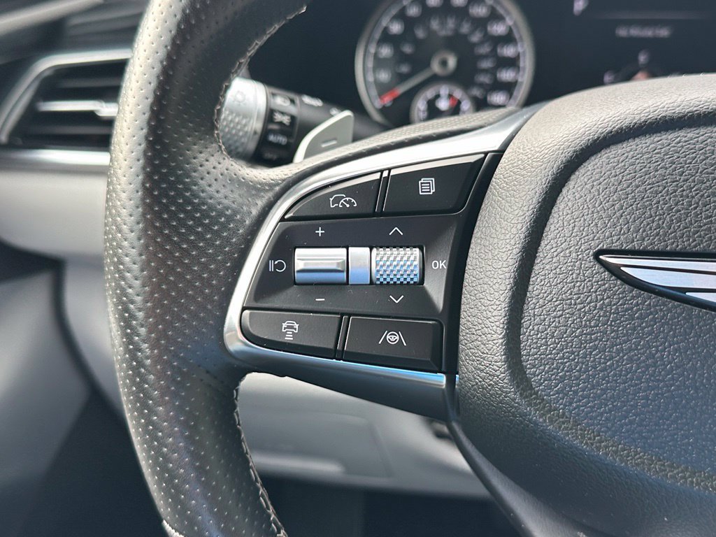 Used 2025 Genesis G70 2.5T RWD image 29