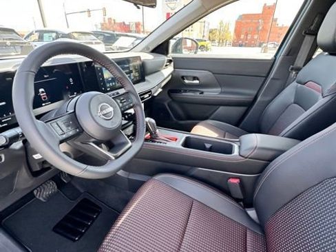 New 2025 Nissan Kicks SR image 21