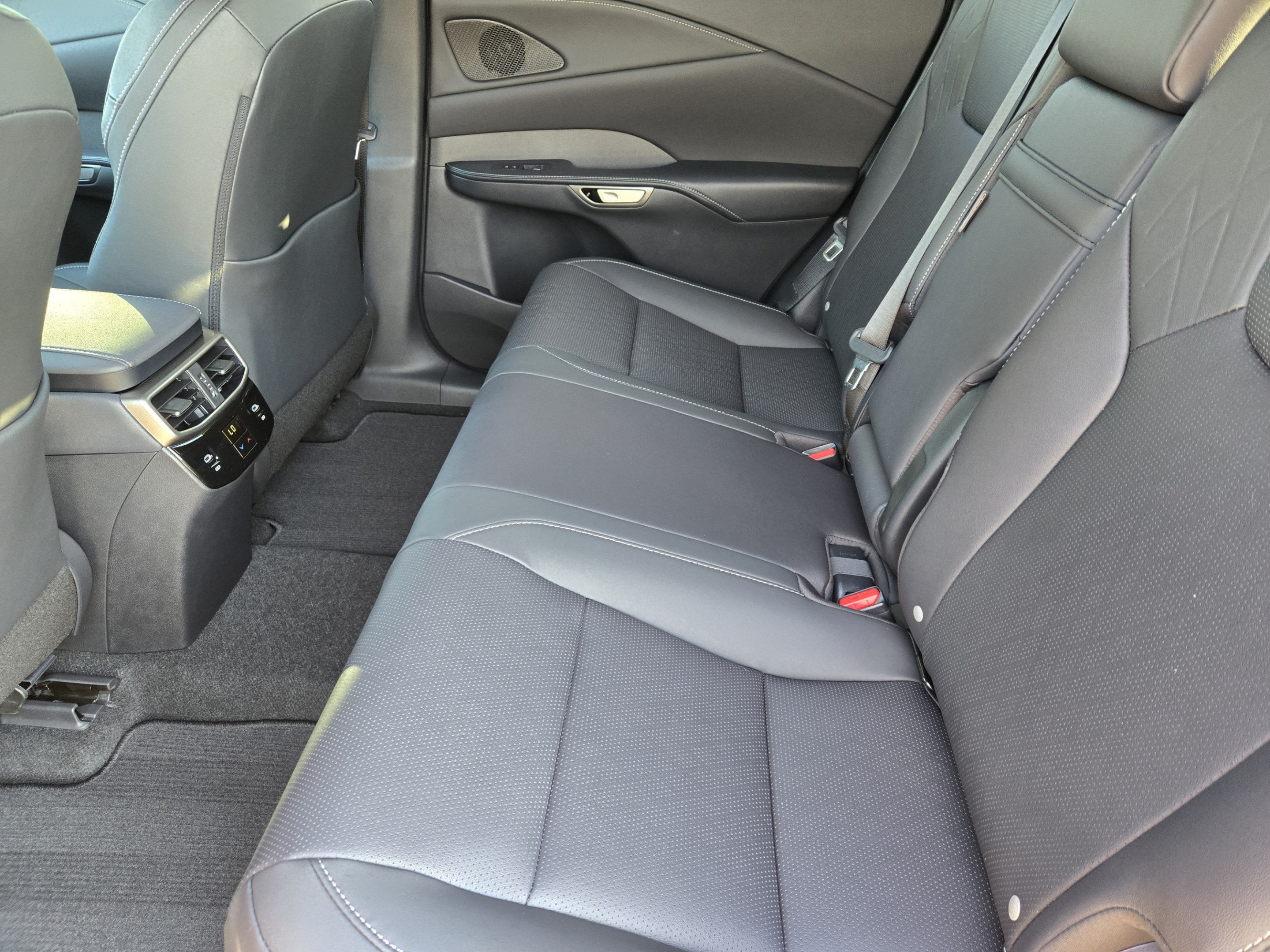 New 2026 Lexus RX 350 w/ Convenience Package AWD/4WD image 18
