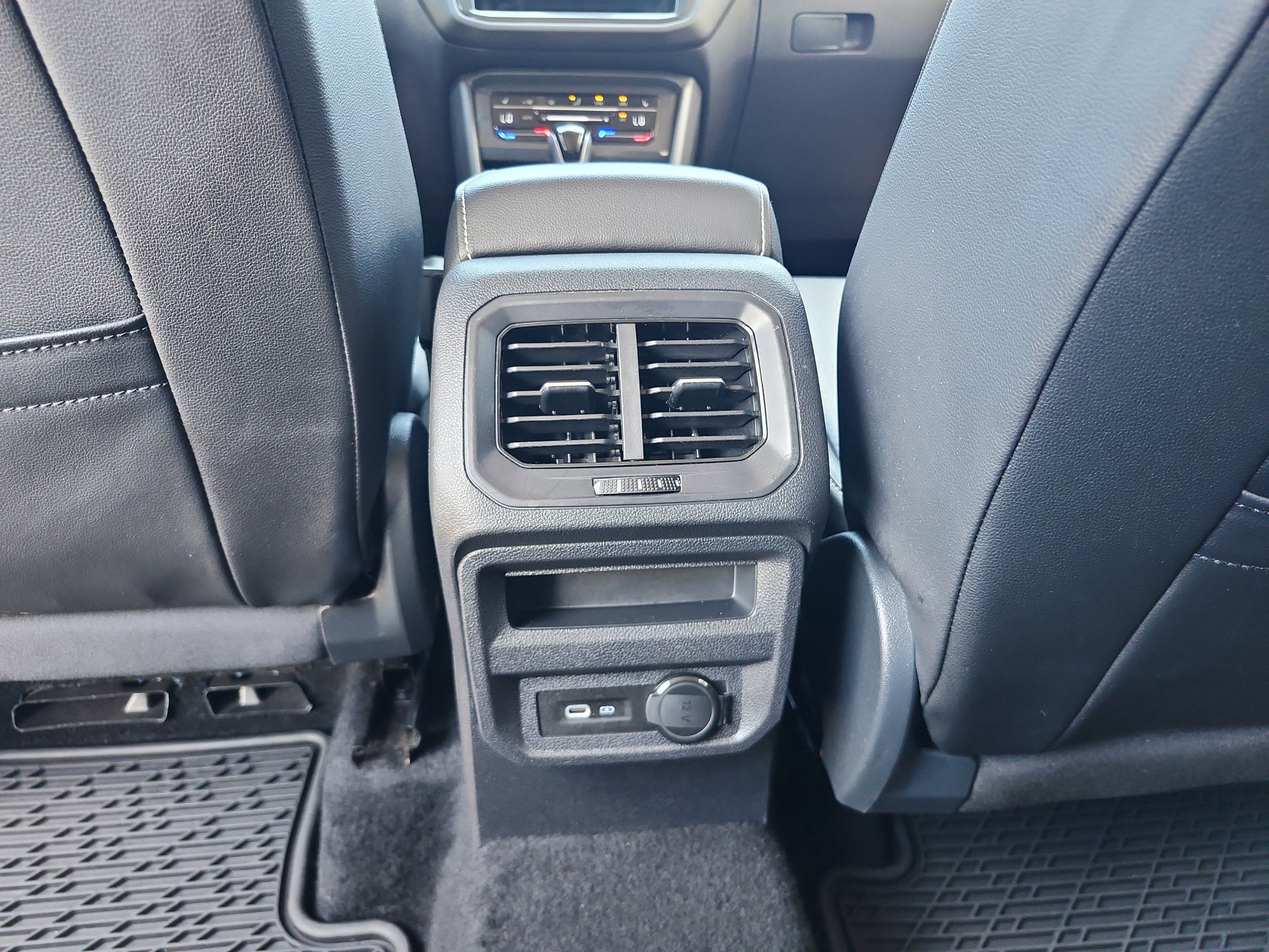 Used 2022 Volkswagen Tiguan SE FWD image 18