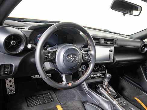 Used 2023 Toyota GR86 10th Anniversary SE RWD image 15