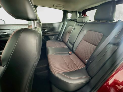 Used 2025 Nissan Kicks SR FWD image 25