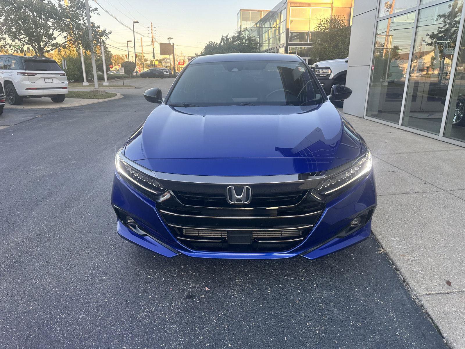 Used 2022 Honda Accord Sport image 9