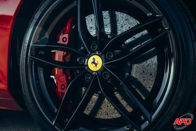 Used 2018 Ferrari 488 GTB RWD image 3