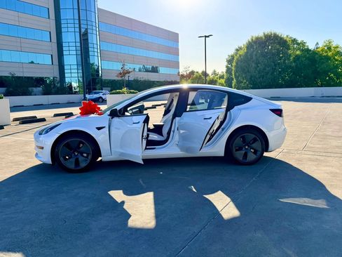Used 2023 Tesla Model 3 Standard Range RWD image 57