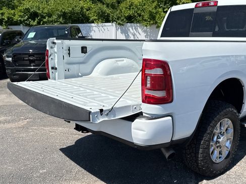 Used 2024 RAM 2500 Laramie AWD/4WD image 21