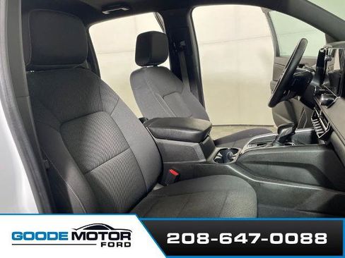 Used 2024 Chevrolet Colorado LT w/ LT Convenience Package II AWD/4WD image 24