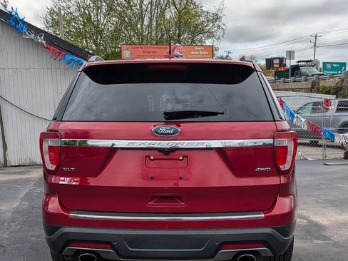 Used 2018 Ford Explorer XLT w/ Equipment Group 202A AWD/4WD image 5