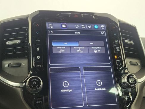 Used 2022 RAM 1500 Laramie AWD/4WD image 18