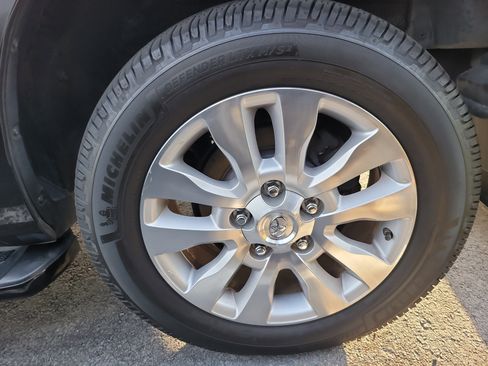 Used 2016 Toyota Sequoia Platinum AWD/4WD image 8