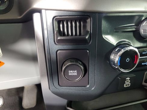 Used 2025 Ford F150 XLT w/ Equipment Group 301A Standard RWD image 17