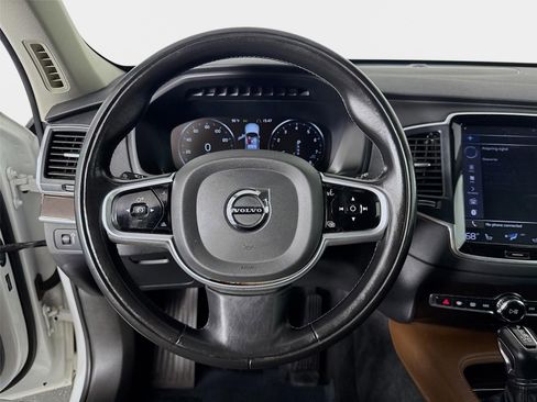 Used 2019 Volvo XC90 T6 Momentum AWD/4WD image 12