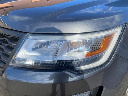 Used 2016 Ford Explorer Platinum AWD/4WD image 18