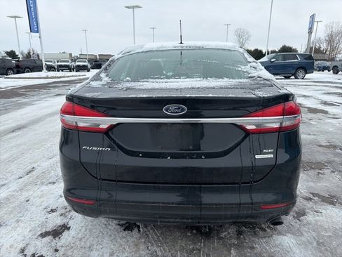 Used 2018 Ford Fusion SE w/ Fusion SE Technology Package image 7