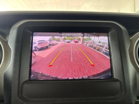 Used 2023 Jeep Wrangler Unlimited w/ Cold Weather Group AWD/4WD image 18