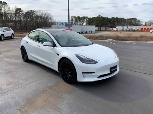 Used 2023 Tesla Model 3 Standard Range image 13