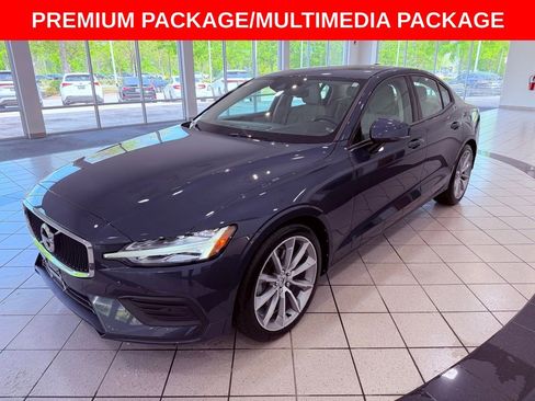 Used 2020 Volvo S60 T5 Momentum w/ Protection Package Premier image 3