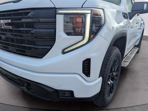 New 2026 GMC Sierra 1500 Elevation w/ Elevation Premium Package AWD/4WD image 8