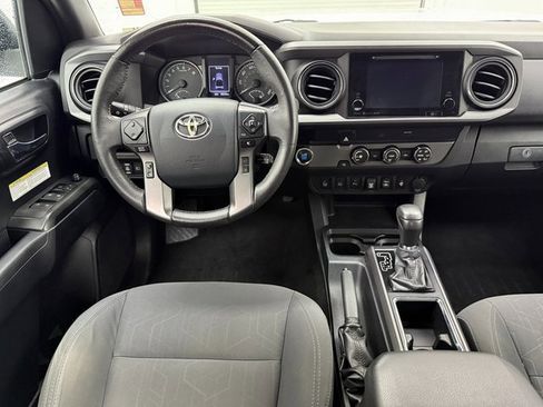 Used 2019 Toyota Tacoma TRD Off-Road image 28