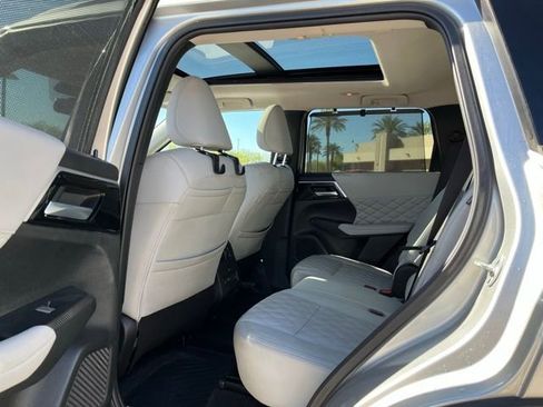 Used 2024 Mitsubishi Outlander SEL image 28