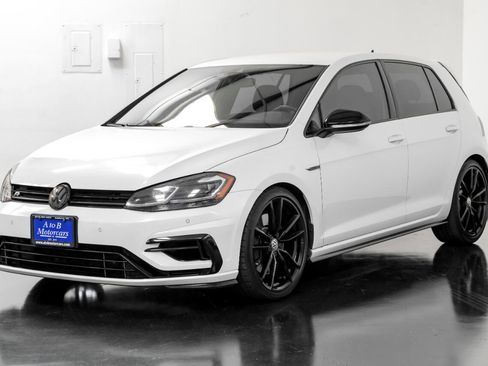 Used 2019 Volkswagen Golf R 4-Door image 6