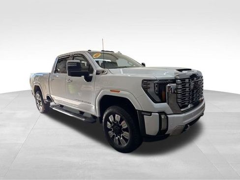 Used 2024 GMC Sierra 2500 Denali w/ Denali Reserve Package image 3