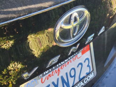 Used 2011 Toyota Venza w/ Premium Pkg #2 FWD image 5