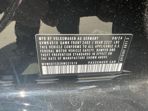 Used 2024 Volkswagen Golf R AWD/4WD image 37