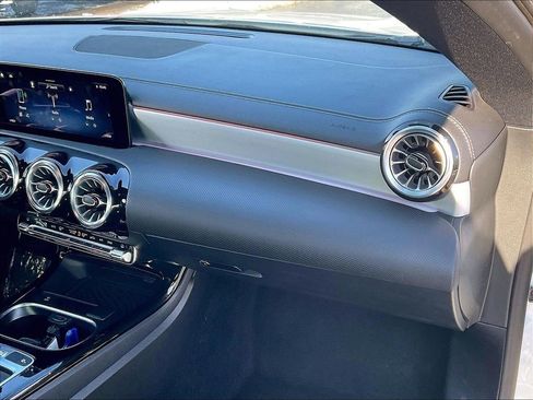 Used 2025 Mercedes-Benz CLA 250 4MATIC image 12