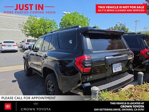 Used 2026 Toyota 4Runner SR5 RWD image 5