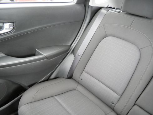 Certified 2022 Hyundai Kona SEL w/ Convenience Package image 12