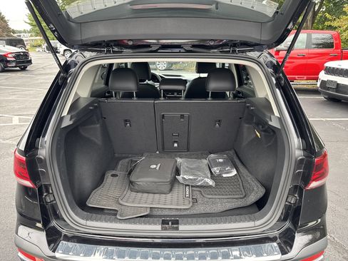 Used 2022 Volkswagen Taos SE image 11
