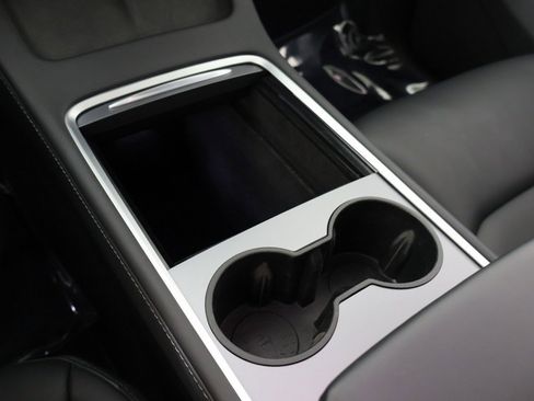 Used 2024 Tesla Model Y Long Range image 55