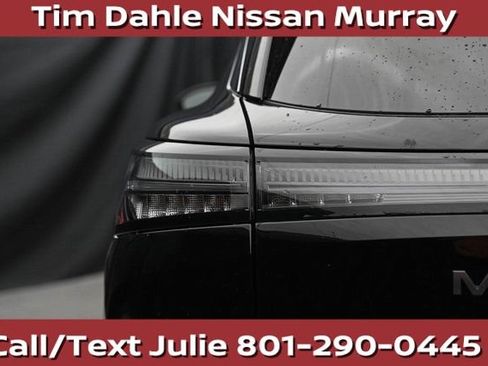 Used 2025 Nissan Murano SV AWD/4WD image 12