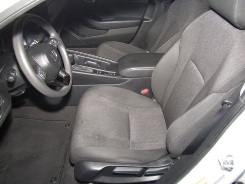 Certified 2025 Honda Accord LX image 8