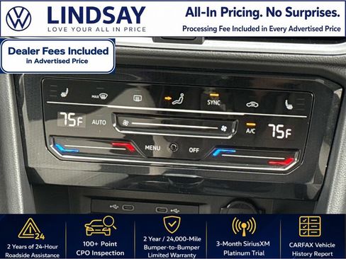 Used 2025 Volkswagen Taos SE w/ Panoramic Sunroof Package AWD/4WD image 17