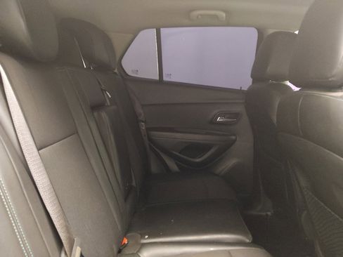 Used 2016 Chevrolet Trax LT w/ LT Convenience Package image 19