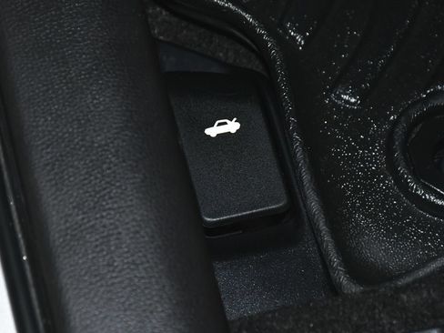 Used 2023 Toyota Corolla SE AWD/4WD image 49