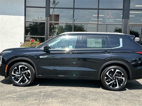 New 2025 Mitsubishi Outlander SEL image 8