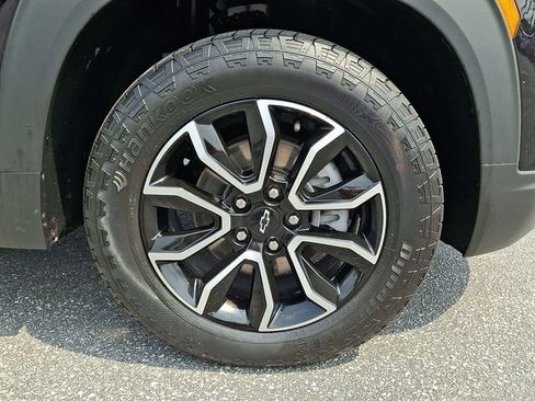 Used 2025 Chevrolet TrailBlazer ACTIV w/ Convenience Package AWD/4WD image 8
