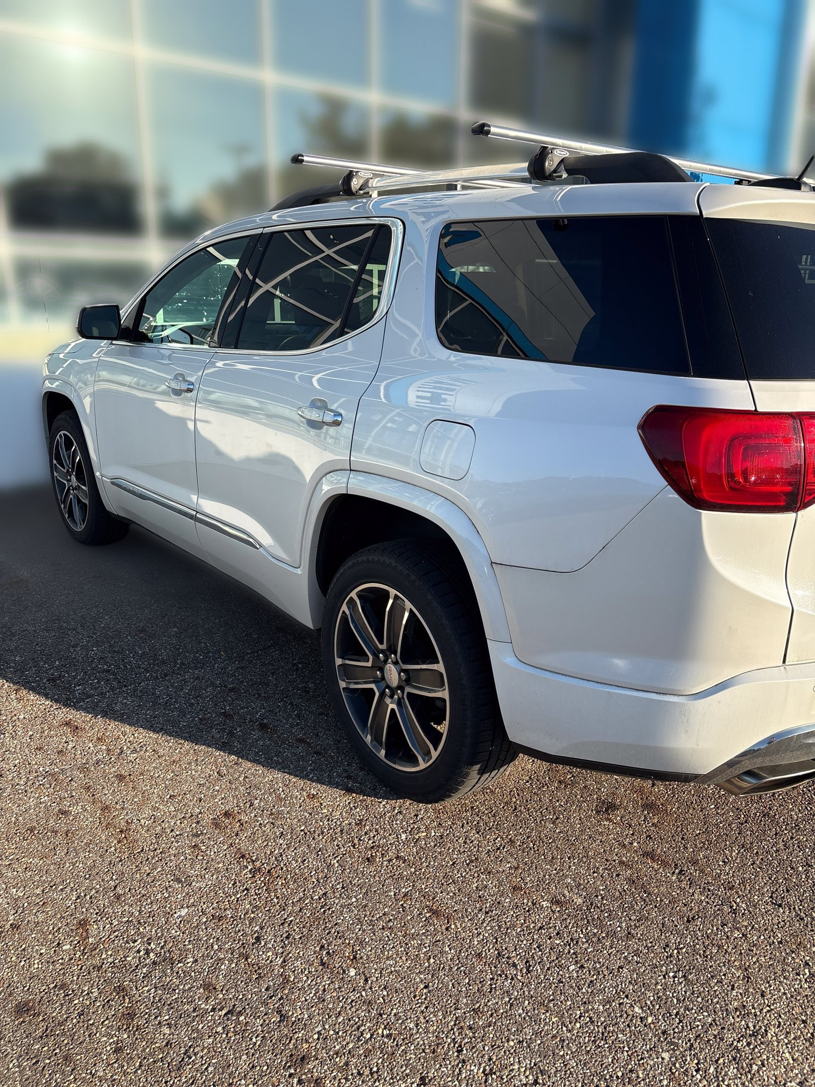 Used 2017 GMC Acadia Denali w/ Technology Package AWD/4WD image 6