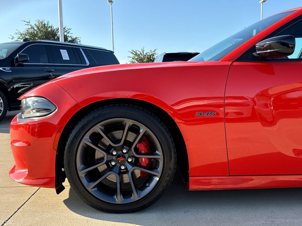 Used 2023 Dodge Charger R/T w/ Performance Handling Group RWD image 5