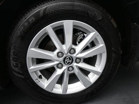 Used 2025 Toyota Camry LE FWD image 15