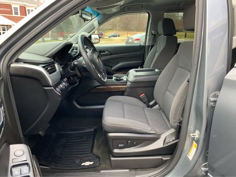Used 2018 Chevrolet Tahoe LS w/ All-Season Package image 10