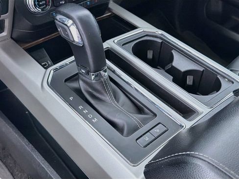 Used 2020 Ford F150 Lariat w/ Equipment Group 502A Luxury AWD/4WD image 16