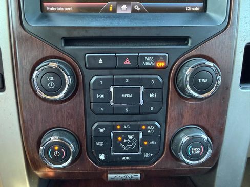 Used 2013 Ford F150 King Ranch w/ King Ranch Luxury Pkg image 31