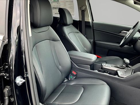 New 2026 Kia Sportage EX FWD image 18
